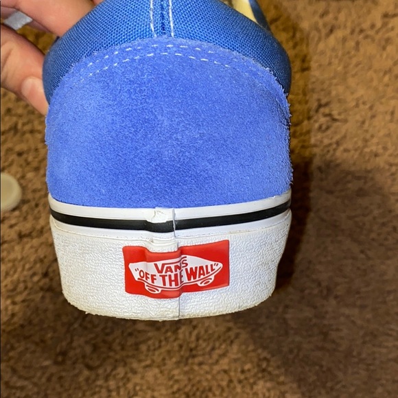 Vans - Picture 3 of 4